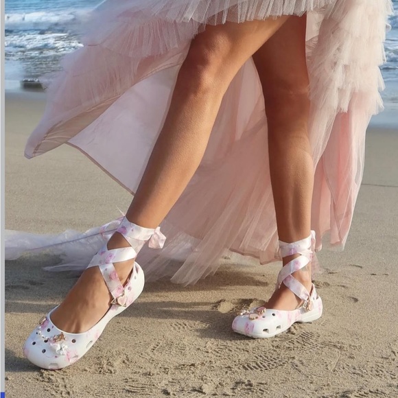 LoveShackFancy x crocs ballet flats / sandles / shoes women’s size 6 - Picture 7 of 7